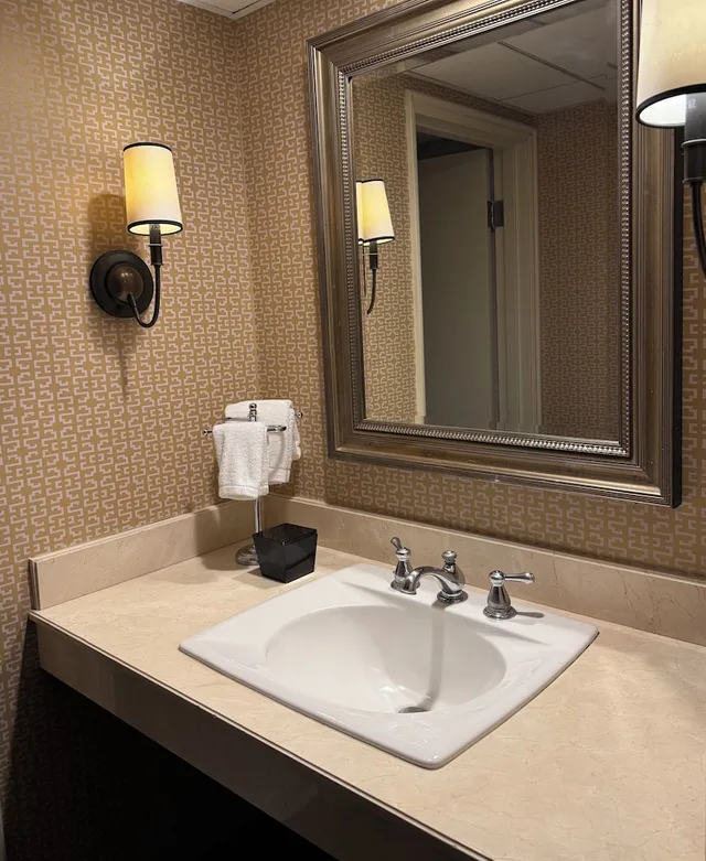 Deluxe, Queen Bed, City View, The Los Angeles Athletic Club 4/5
