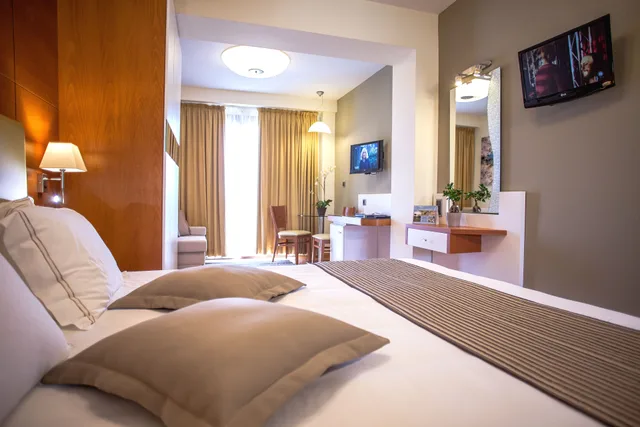 غرفة سوبيريور بإطلالة على الحديقة، Anthemus Sea Beach Hotel And Spa 2/6
