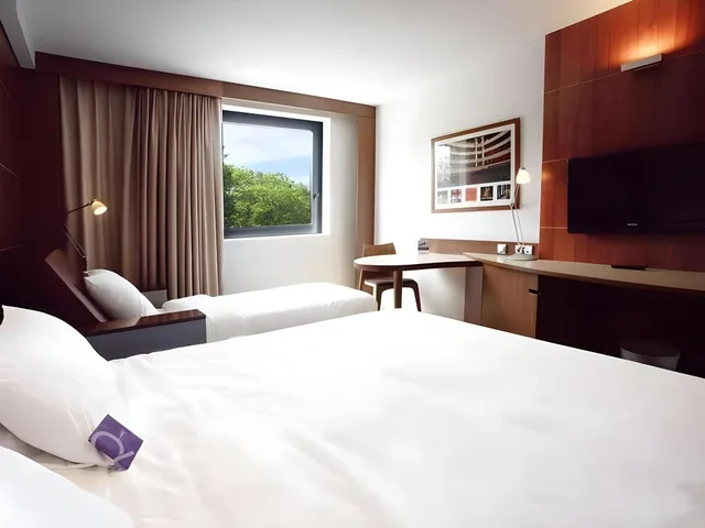 غرفة سوبيريور بسرير مزدوج مع أريكة، Mercure Toulouse Centre Compans Hotel 2/5