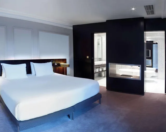 جناح رئاسي بسرير مزدوج مع دخول الصالة، Hilton Brussels Grand Place 1/7