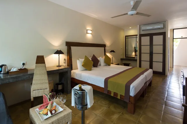 غرفة ديلوكس بسريرين منفصلين، Nilaveli Beach Hotel 1/4