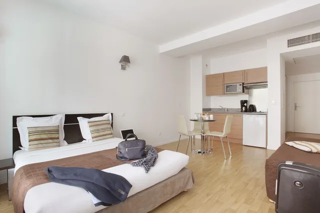 استوديو سوبيريور بسرير مزدوج وسرير فردي بشرفة، Appart'hotel Odalys City Monaco Les Hauts de la Principaute 4/10