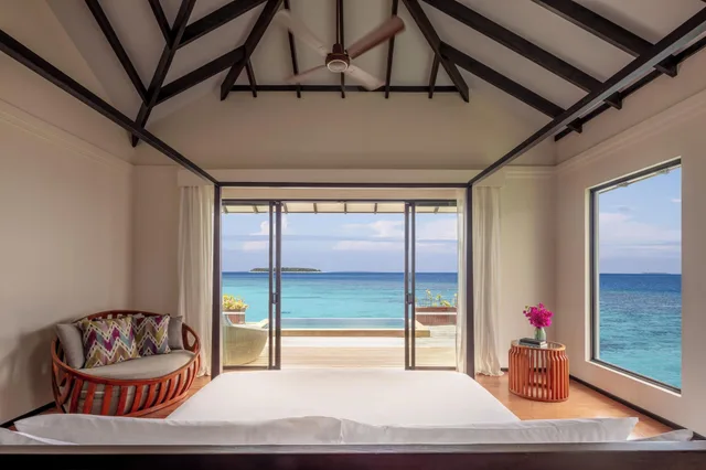 Over Water Pool Suite، NH Collection Maldives Havodda Resort 2/3