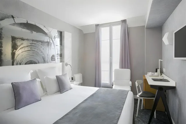 غرفة تنفيذية بشرفة، Marais Grands Boulevards Hotel 1/3