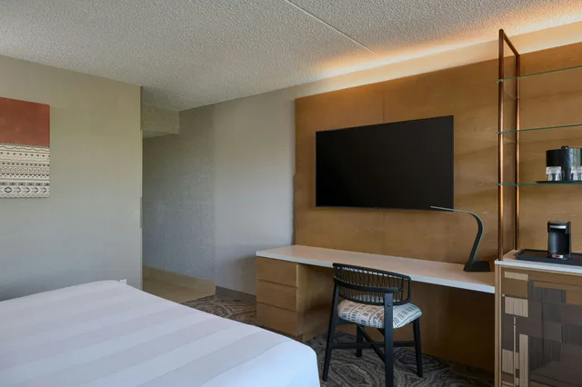 غرفة بسرير كينج، Phoenix Marriott Resort Tempe At the Buttes 2/2