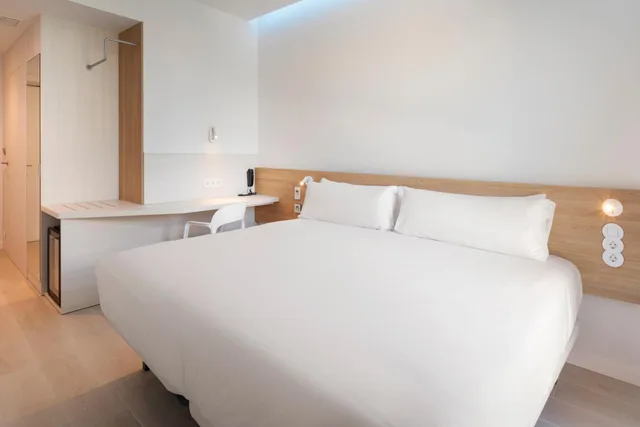 غرفة مزدوجة، B&B HOTEL Lleida 3/10