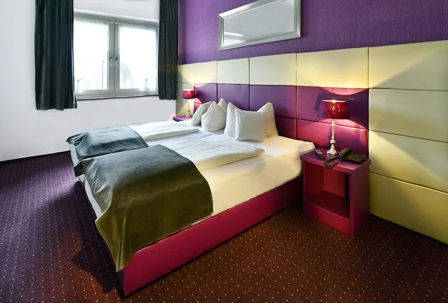 Room, Double Bed, Hotel Am Wehrhahn 1/4