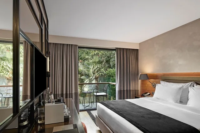 غرفة ديلوكس بسرير كوين بإطلالة على الحديقة، Gezi Hotel Bosphorus, Istanbul, a Member of Design Hotels - Special Class 1/5