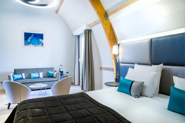 Junior Suite, Twin Beds, Sofa, Impérial Palace 1/2