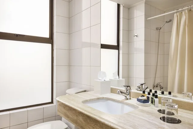 غرفة سوبيريور بسريرين منفصلين، Hotel Park Plaza Bonaparte 2/2