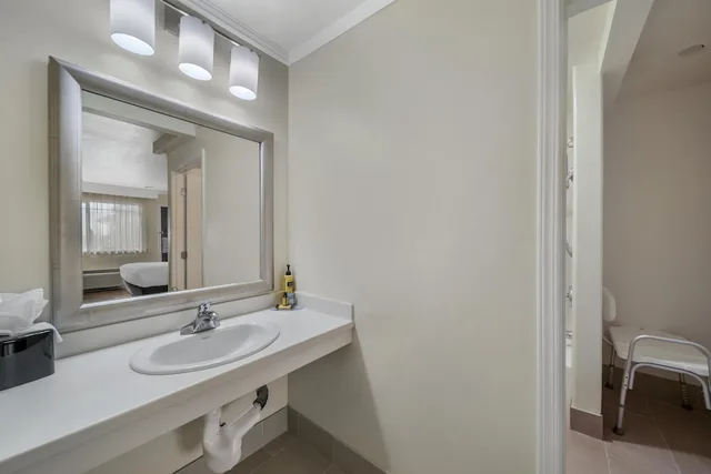 غرفة قياسية بسرير كوين لذوي الإعاقة، Best Western Plus Northwoods Inn 9/10