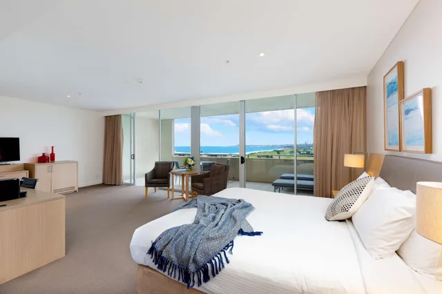 جناح سيغنتشر بسرير كينج بشرفة، Sage Hotel Wollongong 2/10