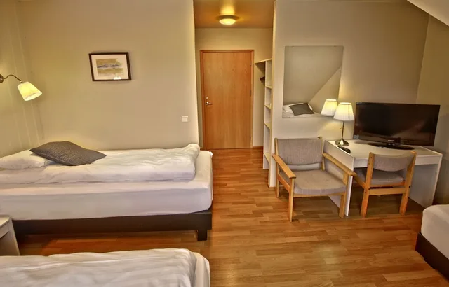 غرفة ثلاثية بثلاثة أسرّة، Hotel Breiodalsvik 7/10