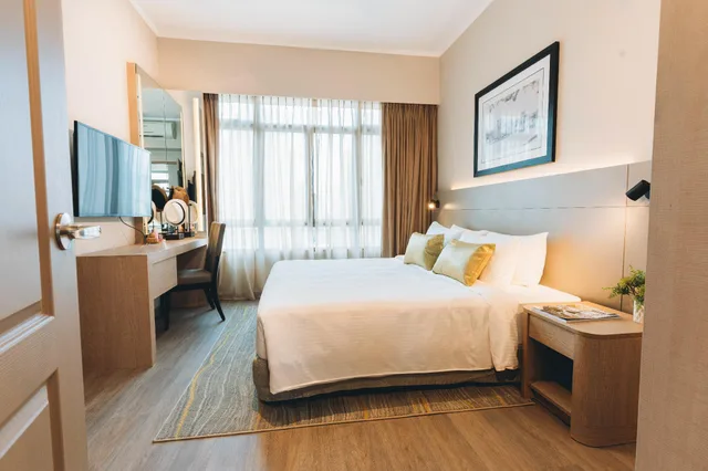 3 Bedrooms, King Bed, Double and Twin Beds, Great World Serviced Apartments 1/1