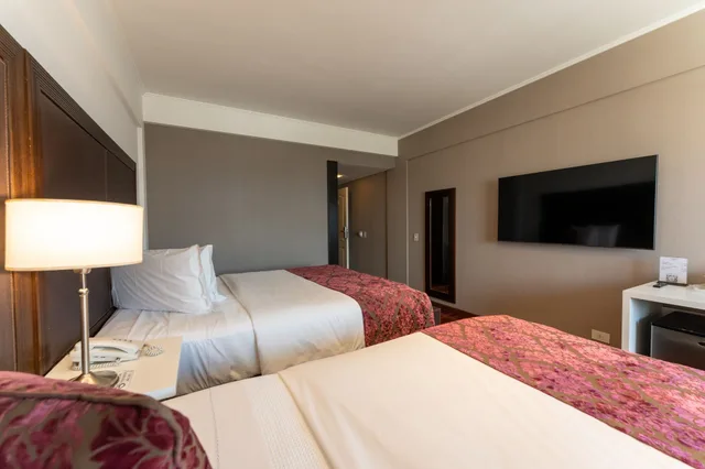 غرفة سوبيريور بسريرين مزدوجين، HOTEL TOLOSA 3/6