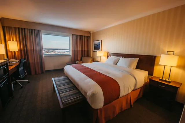 غرفة سوبيريور بسرير كينج، The Explorer Hotel 2/4
