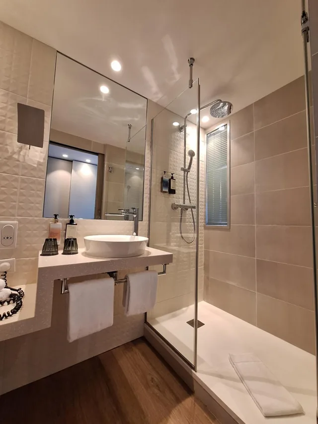 Classic, Double Bed, Sauna, Balcony، Thalazur Carnac 7/8