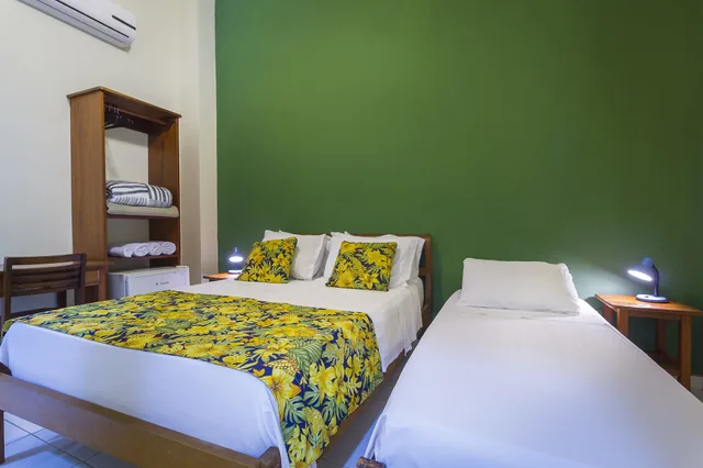 Colonial, Triple, 1 Double and 1 Single Bed، POUSADA VILA DO PORTO 2/10