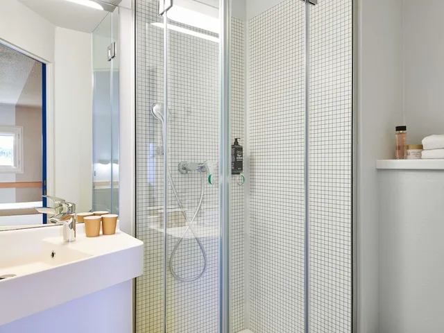 غرفة بسرير مزدوج، Ibis Budget Versailles Chateau Saint Cyr 4/4