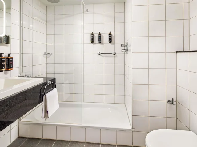 جناح بسرير كينج، Mercure Nottingham Sherwood Hotel 2/2