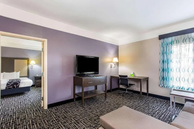 Family Suite, Deluxe, King Bed, La Quinta by Wyndham Fultondale Birmingham North 1/3