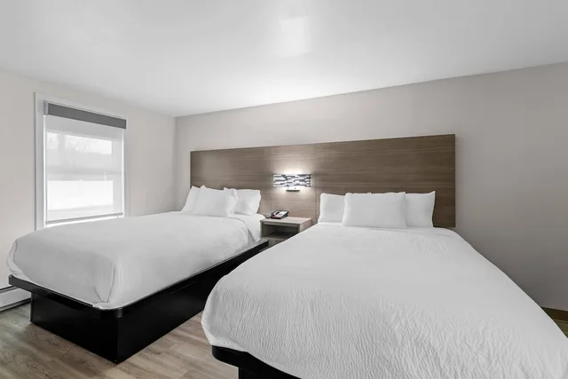غرفة قياسية بسريرين مزدوجين، Econo Lodge Westminster, MA 2/4