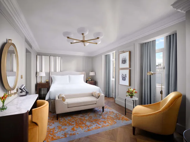 2 Bedrooms, Suite, Terrace, The Savoy Hotel 2/2