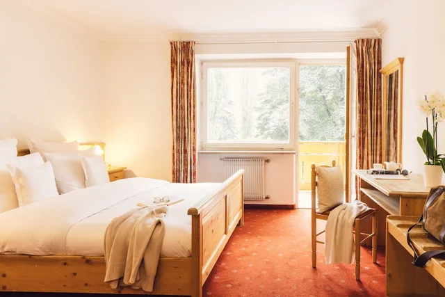 Room, Double Bed, Parkhotel Schachen 4/8