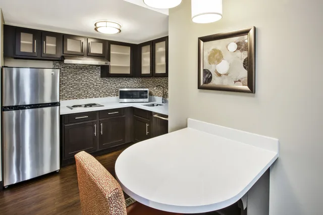 2 Bedrooms, Suite, 1 King and 2 Double Beds, Kitchen, Staybridge Suites Cleveland Mayfield Heights Beachwood 4/6