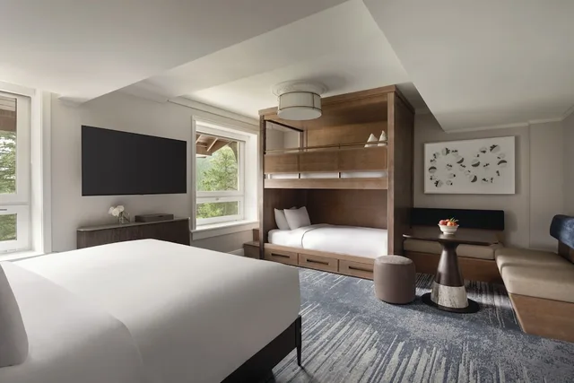 Gatehouse, Family, King and Twin Beds، Fairmont Banff Springs 3/7