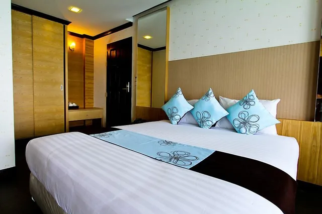 جناح سوبيريور بسرير كينج بإطلالة على البحر، Racha Kiri Resort and Spa 1/9