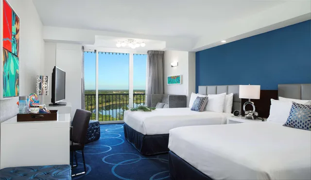 Lanai, 2 Queen Beds, Side Pool View, Balcony or Patio، Renaissance Orlando Resort - Disney Springs Area 3/6