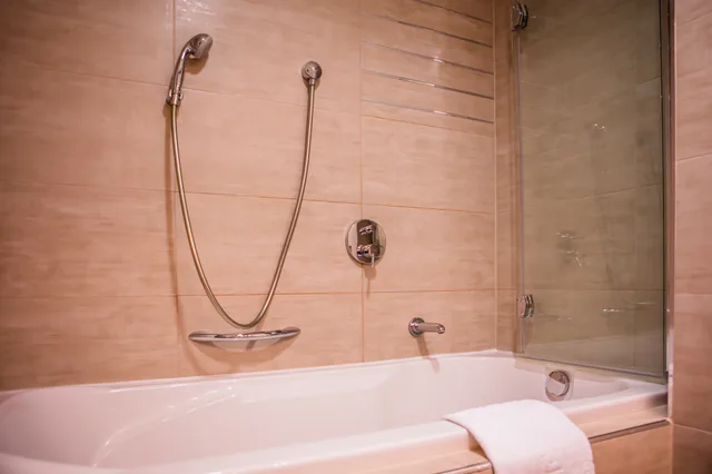 غرفة سوبيريور بسرير مزدوج بإطلالة على البحر بشرفة، Hotel Imperial Vodice 4/4