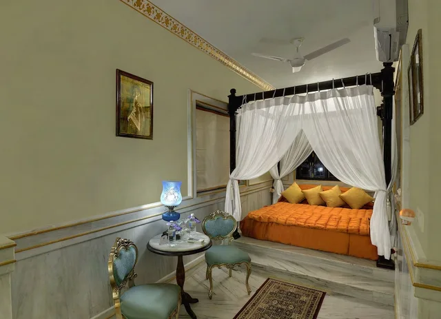 جناح بسرير مزدوج، Udai Kothi 1/2