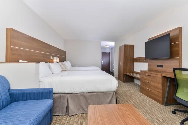 جناح بسريرين كوين، Holiday Inn Express Suites Ogallala 3/5