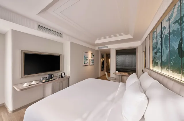 جناح تنفيذي بسرير كينج بإطلالة على المدينة بشرفة، La Siesta Premium Lakeside 3/7