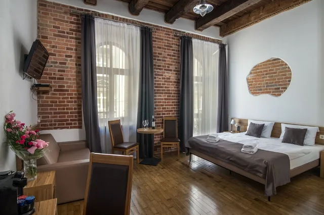 جناح كومفورت بسرير كوين مع أريكة، Aparthotel Pergamin 1/3