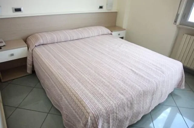 غرفة رباعية، Hotel San Luca 1/2