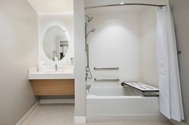 استوديو بسرير كينج مع أريكة، TownePlace Suites by Marriott Tampa Casino Area 4/4