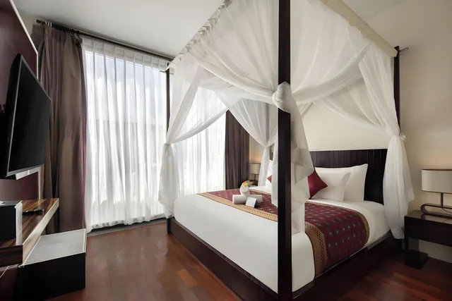 Pool, Loft, Suite, Villa, Queen Bed، 18 Suite Villa Loft Kuta 1/10