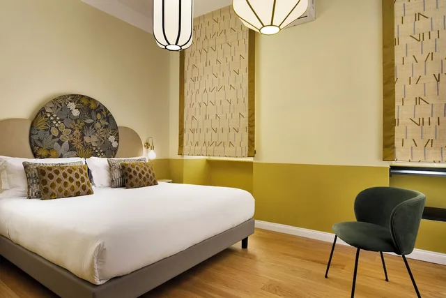 Superior, Queen Bed, St. Peter Suites 4/10