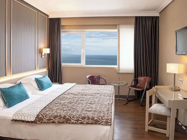 غرفة قياسية بسرير مزدوج بإطلالة على الجبل، Mercure San Sebastian Monte Igueldo 2/10