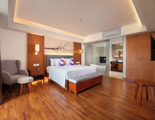 Executive, Suite, Double Bed, Fox Hotel Jimbaran Beach Bali 1/5