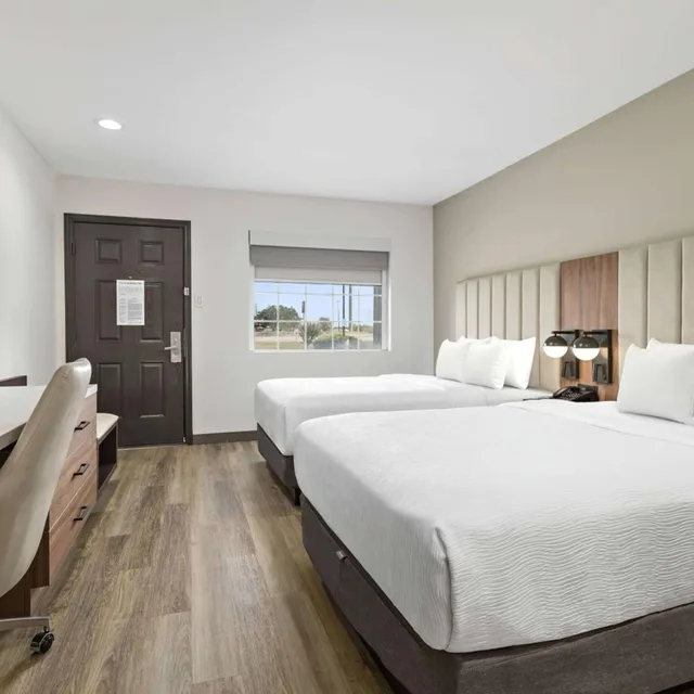 Premium, 2 Double Beds, Baymont by Wyndham Beaumont 2/10