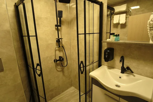 غرفة قياسية بسرير مزدوج، Rhisos Otel 3/3