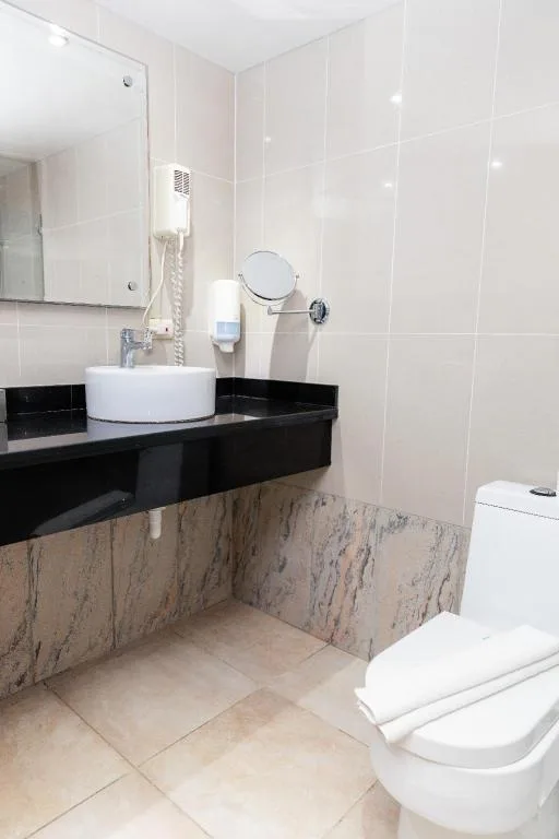 Pool, Suite، The MT Hotel Plaza Brisas 8/8