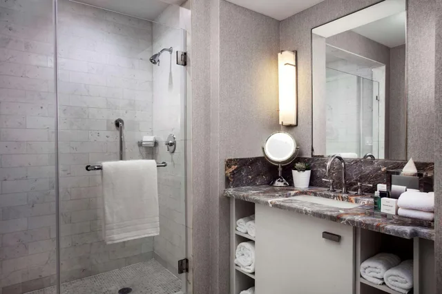 1 Bedroom, Suite, Double Bed, Partial Ocean View, Sofa, Conrad Fort Lauderdale Beach 2/3