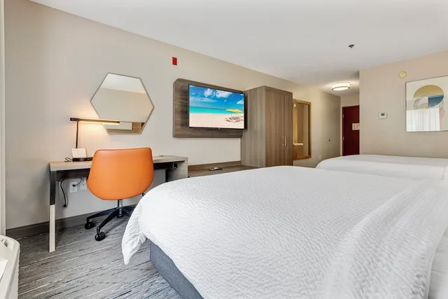 غرفة قياسية بسريرين كوين لذوي الإعاقة، Holiday Inn Express Hotel And Suites Starkville 2/2