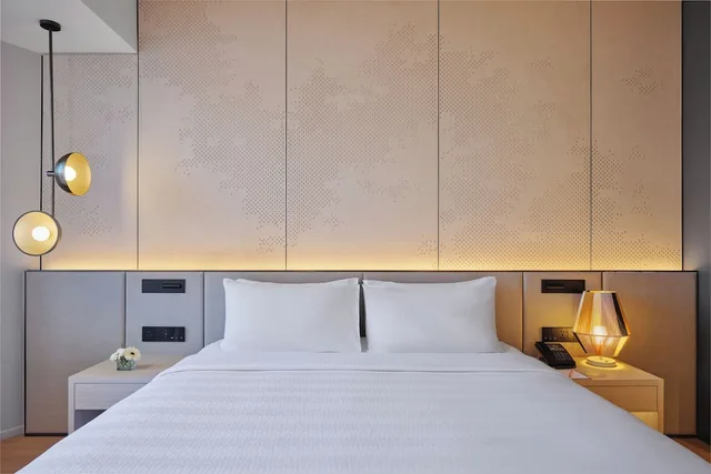 Renovated, Deluxe, King Bed, Sea View, Balcony، Hard Rock Hotel Pattaya 1/6
