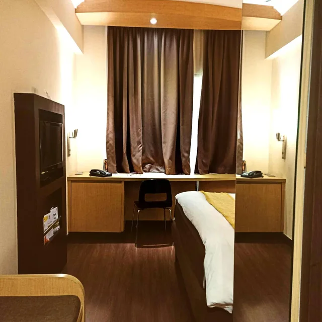 غرفة قياسية بسرير مزدوج، Tamarin Hotel Jakarta 5/5